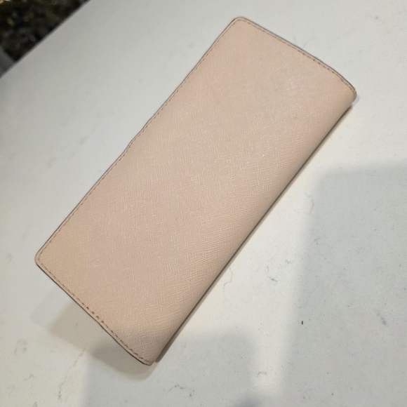 Michael Kors Jet Set Travel Flat Slim Wallet - Picture 5 of 11